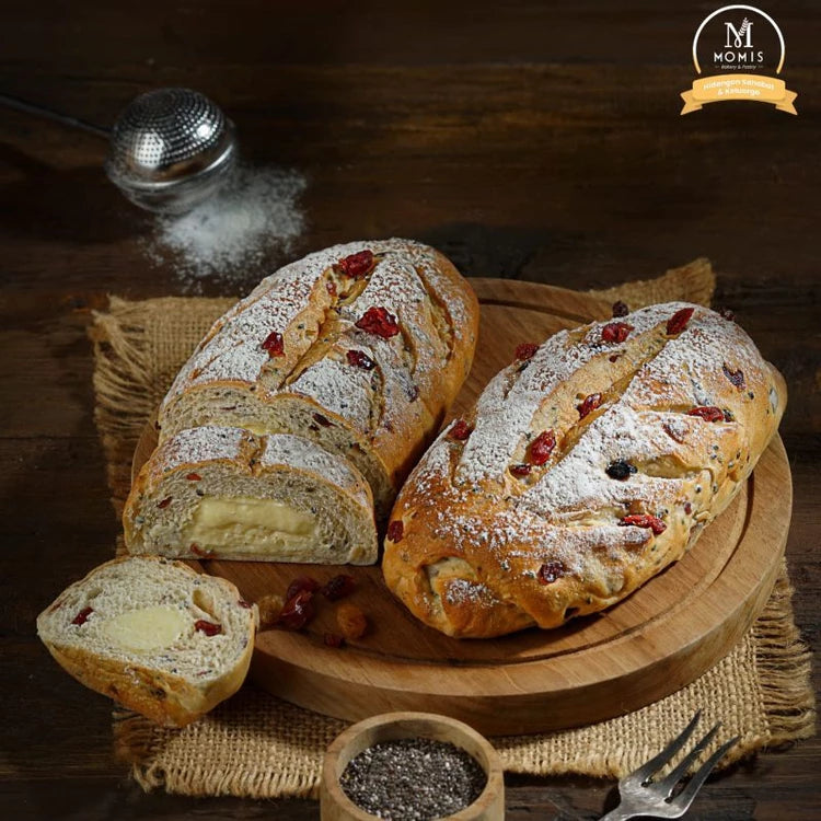 🥯 Cranberry Cream Cheese – Momis Bakery
