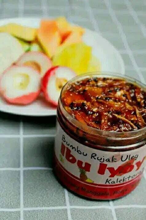 Bumbu rujak honje legendaris kalektoran ibu iyoy Tasikmalaya 300 mili